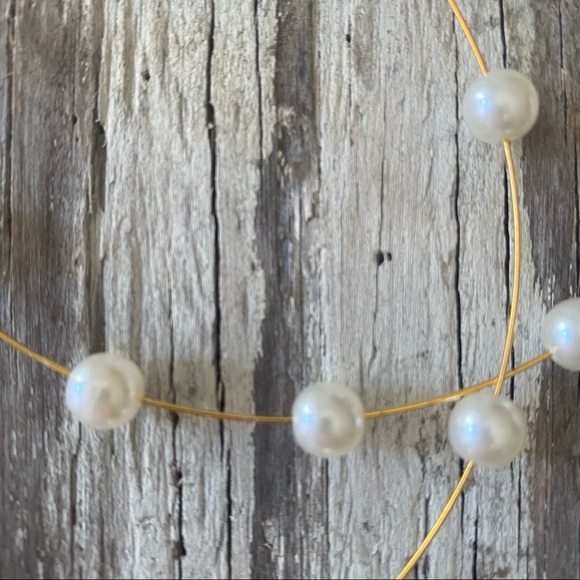 Zara Oversized Pearl Hoop Earrings - Picture 5 of 5